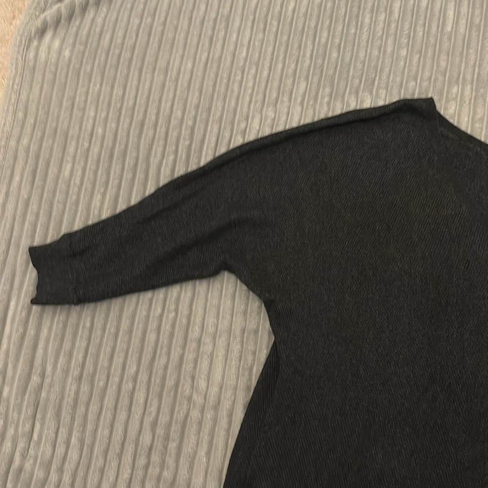 Zipper Back Top - Picture 3 of 4